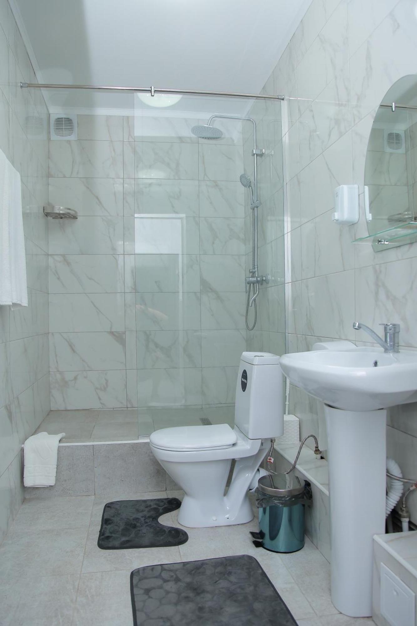 Hotel Fresh Aqtöbe Ngoại thất bức ảnh